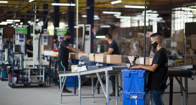 A Mandaê é confiável? Confira como funciona dos bastidores à entrega ao destinatário